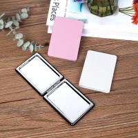 Espejo de maquillaje portátil para mujer, espejo de mano plegable de doble cara para cosméticos, cuero Pu, pequeño y compacto, r - details 3
