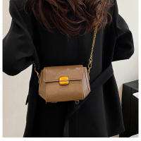 Bolso bandolera para mujer con correa ajustable - Bolso compacto de gran capacidad, herrajes en tono dorado, para todos los días, oficina, fiesta - Disponible en negro, café, caqui - Bolso de hombro elegante, bolso cruzado, artículos esenciales de viaje - details 7