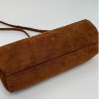 Bolso de hombro de gamuza, bolso de mano tipo almohada, gran capacidad, color caramelo, holgado, estilo hobo, bolso de mano coreano, color sólido, bolso de mano de viaje - details 8