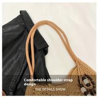 Bolso tejido de hilo de moda con borlas de cuentas de madera, un nuevo bolso de paja con diseños recortados, perfecto para vacaciones y salidas a la playa, un accesorio versátil para mujeres. - details 9