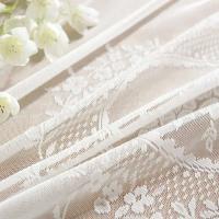 La boda está decorada con un mantel pastoral blanco Ense, elegantes volantes de flores europeas, fundas decorativas para el - details 10