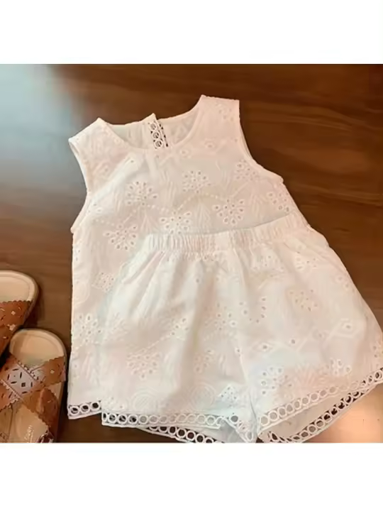 Conjunto de Ropa Coreana para Niñas Chaleco Sin Mangas de Algodón Bordado y Pantalones Cortos - 1