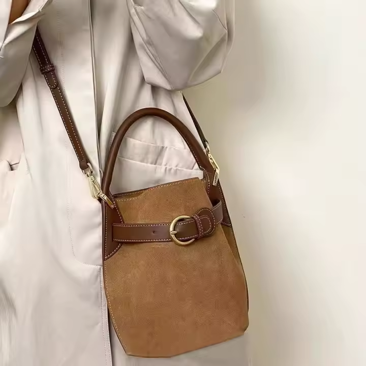 Bolso bandolera de hombro de terciopelo púrpura de alto grado de nicho - 1