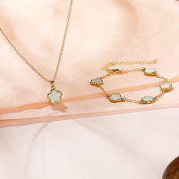 Conjunto de joyería de trébol de cinco hojas para mujer, collar simple de flores de la suerte, joyería de mano versátil - details 0