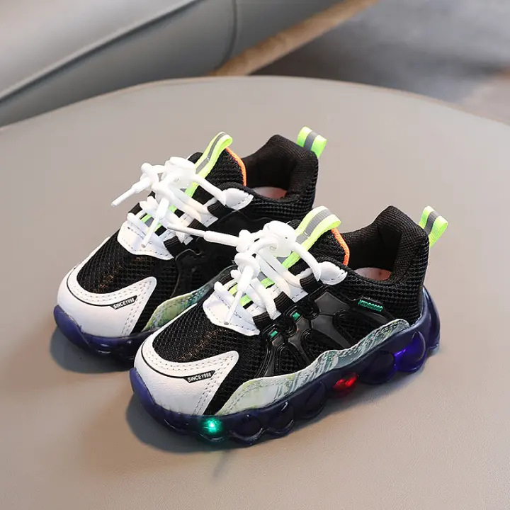 Zapatillas de malla con luces LED para niños y niñas, zapatos deportivos con Velcro, zapatillas luminosas para correr - 1