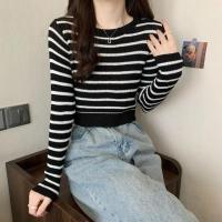 2025 Otoño Moda Mujer Jersey Suéteres Jersey de punto Tops de manga larga Invierno Básico sólido suave suéter femenino - details 10