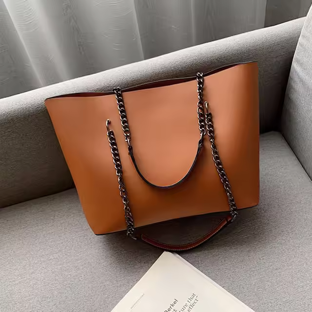 Bolsos de hombro de gran capacidad a la moda para mujer, bolsos de mano de piel sintética con cadenas, bolsos de viaje de lujo con asa superior, bolsa femenina - 1