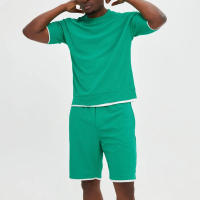 Conjunto de moda con color contrastante para hombres, cuello redondo, top de manga corta, pantalones cortos, deportes de verano y ocio, nuevo - details 0