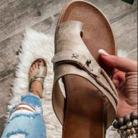 Zapatos Retro para mujer, chanclas clásicas con remaches planos, sandalias informales, talla grande 43, gran oferta, Verano - details 9
