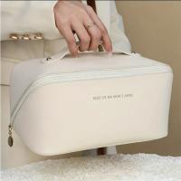 Neceser cosméticos de viaje de CUELO SINTÉTICO gran capacidad, MEJORADA,estuche de maquillaje portátil para mujer, organizador de artículos de tocador multifuncional impermeable - details 3
