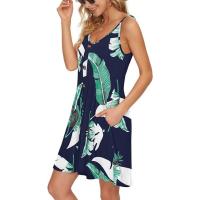 2025 Europa hermosa mujer verano delgado hombro botón cuello en V blusa de playa casual con vestido de bolsillo - details 14