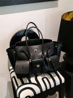 Bolsa de mano Neutral Spice Girl, nueva, de gran capacidad, para viajes diarios, de cuero, estilo punk, con cierre y asa de ala. - details 2