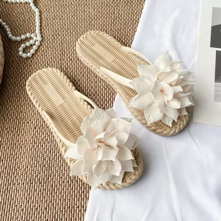 Chanclas de flores para vacaciones a la moda, sandalias planas impermeables para la playa, zapatos antideslizantes, zapatillas de playa para vacaciones para niñas - 1