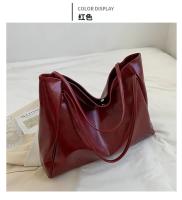 Bolso de mano para mujer, bolsa para axila a la moda, bolso de hombro de cuero Pu suave de gran capacidad, bolso cruzado Retro, bolsos de cubo portátiles informales - details 18