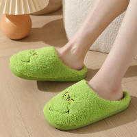 Nuevas y lindas pantuflas navideñas de Grinch para el hogar, cálidas, con plataforma, suela suave, gruesas y antideslizantes - details 6