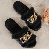 Pantuflas de otoño/invierno 2024 para mujer, nuevas pantuflas de lujo con hebilla de metal, pantuflas peludas con cadena, sandalias para el hogar, pantuflas de moda. - details 2