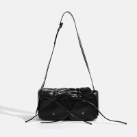 Bolso de Hombro de Cuero PU con Remaches de Lujo Diseño Distintivo de Moto y Biker para Mujeres - details 5
