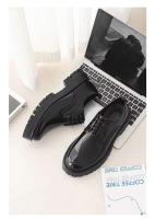 2025 Zapatos de cuero para hombres Estilo casual de negocios Encaje grueso brillante Sellado Parte inferior plana Características Borde cruzado - details 8