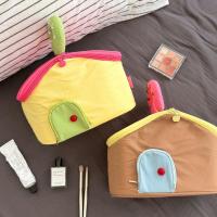 Bolsa de maquillaje de mano impermeable, bolsa de cosméticos multifuncional de nailon con forma de casa, bolsa de almacenamiento para el cuidado de la piel con dibujos animados de gran capacidad - details 4