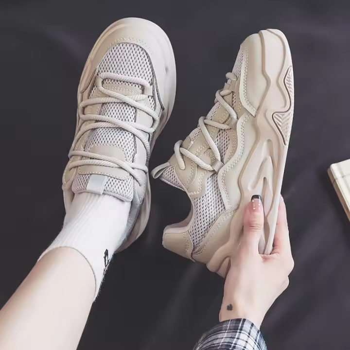 Aumento de altura zapatos pequeños blancos mujeres moda estudiante primavera 2023 nueva plataforma muffin zapatos mujeres calle - 1