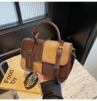 Nuevo bolso de mensajero versátil de hombro, bolso cuadrado pequeño portátil con costuras. - details 41