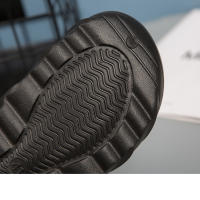 Zuecos informales para hombre, sandalias de moda de lujo, zapatos de jardín, zapatillas de playa al aire libre, calzado Masculino - details 10