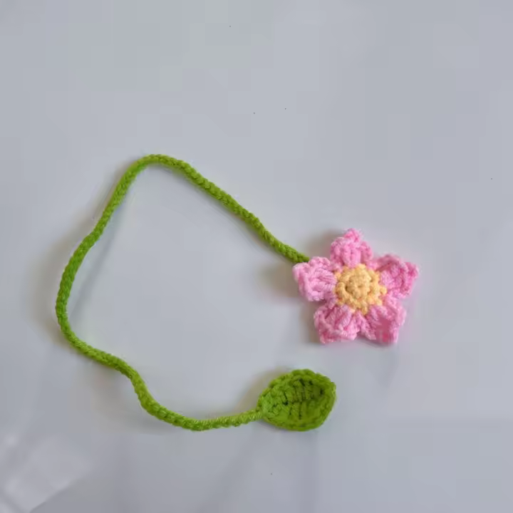 Marcapáginas de punto hecho a mano INS, colgantes florales de margaritas únicos, marcador de página de cinturón, marcador de libro de ganchillo para niñas - 1