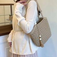 Bolso de mano tejido dulce a la moda, colgante con borlas, bolso de paja transpirable, bolso de playa de verano Beige de poliéster para mujer - details 9