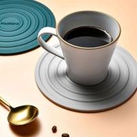 Posavasos multiusos de silicona de tres pies, tapetes circulares aislados, mesa de comedor flexible o tapetes para ollas calientes para uso en la cocina - details 8