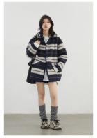 Abrigos de plumas para mujer, chaqueta holgada de un solo pecho con capucha y rayas contrastantes, chaqueta femenina para Otoño e Invierno 2024 - details 16