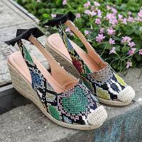 Patrón de piel de serpiente europea y americana, sandalias de cáñamo con tacón de cuña, bolsa de verano para mujer, sandalias vacías traseras de cabeza, zapatos de mujer de tacón alto de gran tamaño - details 1