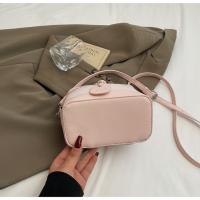Diseño de nicho de moda llevado a mano caja bolsa de las mujeres 2025 verano nuevo bolso de hombro retro bolso de mensajero casual de alto valor - details 33