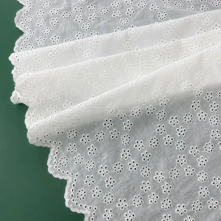 Tela de Encaje Floral Bordado Hueco Ancho de 135CM Ideal para Ropa, Cortinas, Manteles - 1