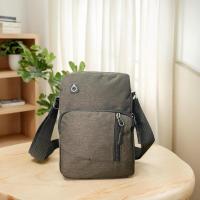 Bolso de hombro para hombre de poliéster DL-30 |   Ligero, blanqueado, impermeable |   Diseño compacto con compartimentos Conector para auriculares | - details 1
