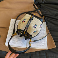 Nuevo bolso casual de moda de oso de alta gama, bolso de cubo portátil, bolso de mensajero de hombro. - details 4