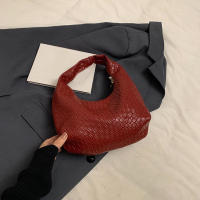 Bolso de hombro tejido en relieve para mujer, bolsa de mano de cuero PU suave, con asa superior pequeña, informal, para uso diario - details 19
