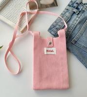 El nuevo bolso de teléfono móvil de punto de un hombro de color sólido de primavera está de moda con un bolso de dopamina para hombres y mujeres. - details 1