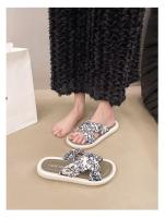 Nuevas zapatillas de interior de playa de suela gruesa suave informal de moda de verano para mujer - details 6