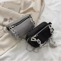 Bolso tipo cubo con diamantes de imitación de versión completa, bolso con bola de cadena brillante, mini bolso cruzado para mujer - details 2