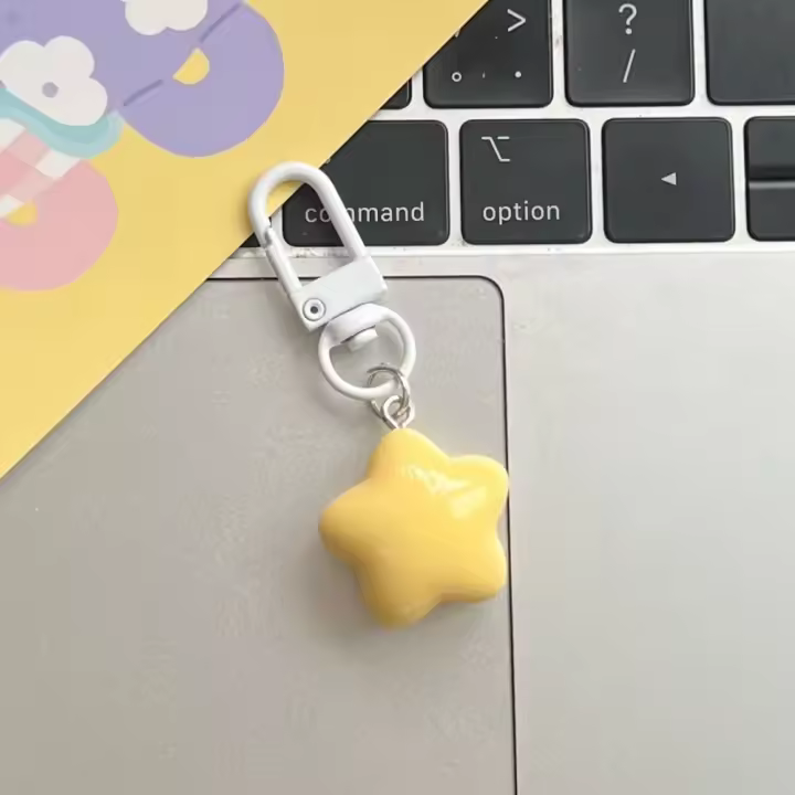 Llavero de estrellas amarillas y rosas, pentagrama, llavero de estrella amarilla de leche regordeta, decoración suave para el hogar, amarillo/rosa - 1