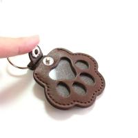 Llavero divertido y bonito con garra de gato, bolsa de almacenamiento de pelo de mascota creativa, llavero de cuero PU, colgante de pata de perro, bolsa colgante - details 2