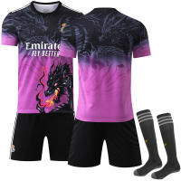 Camiseta Real Madrid 2025 Morada Dragón – Equipación Completa Hombre (Camiseta + Pantalón + Calcetines) Inspiración Regalo para Fans - details 0