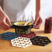 Mantel de mesa de silicona antideslizante, posavasos para platos calientes, soportes multifuncionales para ollas, almohadillas para sartenes resistentes al calor de cocina - details 0