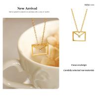 Nuevo collar con colgante en forma de sobre, joyería de lujo chapada en oro con incrustaciones de circonita cuadrada - details 4