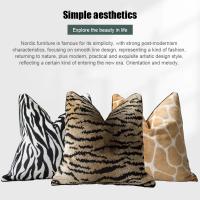 Funda de Almohada de Terciopelo con Patrón de Tigre de Alta Gama Diseño Decorativo de Almohada para Sala de Estar - details 7