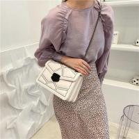 Bolso de hombro Retro con cadena y remaches para mujer, bandolera cuadrada pequeña a la moda de cuero PU con tapa, bolso de diseñador - details 8