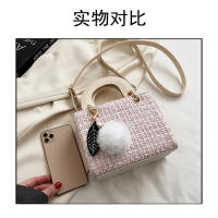 Bolso Cruzado de Moda para Mujer de Alta Gama Primavera-Verano 2025 Bolso de Lana Tendency para Organizadores de Maquillaje y Belleza - details 7
