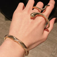 Pulsera étnica de Nepal y Tíbet - Pulsera para hombre o mujer - 3 joyas de metal - details 4