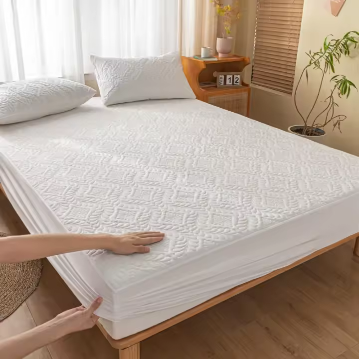Wostar Protector de Colchón Impermeable Tamaño King Ajuste Elástico Protección de Cama Doble - 1