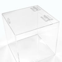 EXPOSITOR CAJA DE METACRILATO CON PUERTA SUPERIOR TRANSPARENTE 20x20x20cm - SpazioLuzio - details 2